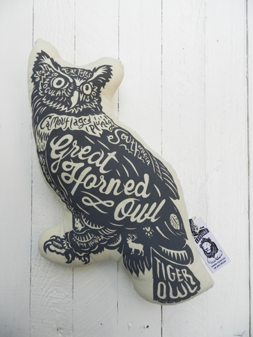 オーガニック・クッション　ディノ／オウル（大）イメージ