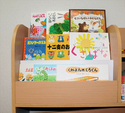  KDR-2140NA ｷｯｽﾞおもちゃ箱付き絵本ﾗｯｸ 画像1